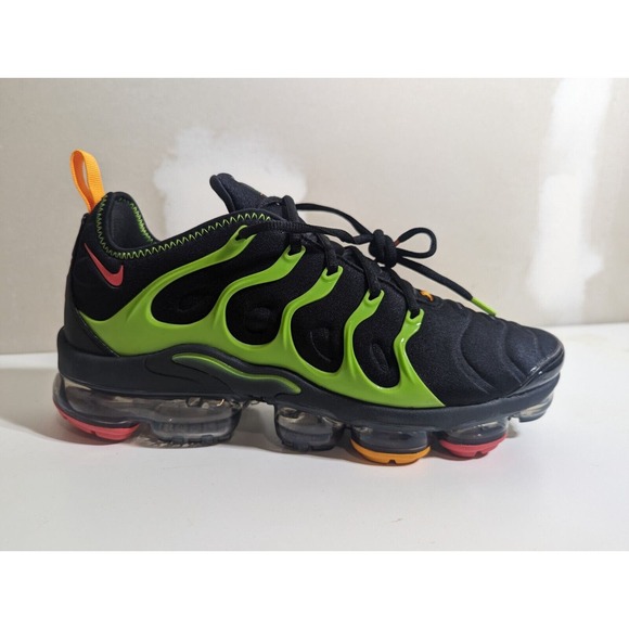 Nike Air Vapormax Plus Mens 10.5 Shoe Black Ember Glow Electric Green CU4884-001 - Picture 3 of 9